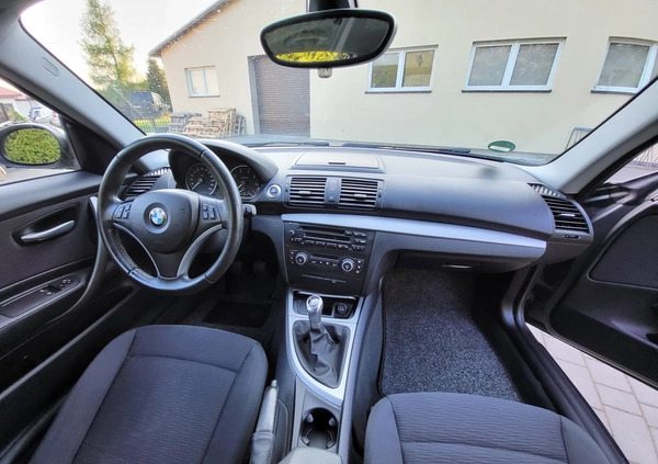 BMW Seria 1 cena 19500 przebieg: 217000, rok produkcji 2009 z Śmigiel małe 92
